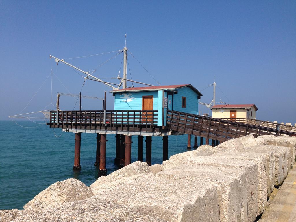 Astoria Hotel Pesaro Exterior foto