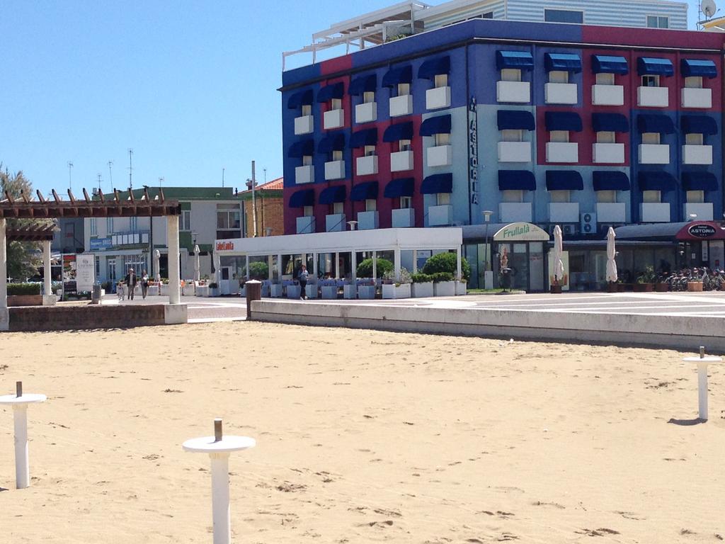 Astoria Hotel Pesaro Exterior foto