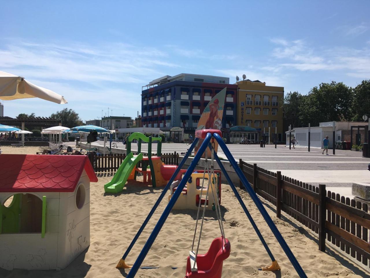 Astoria Hotel Pesaro Exterior foto